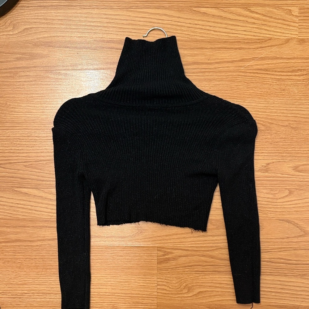 Sparkly Black Turtleneck Cropped Sweater - Picture 2 of 2